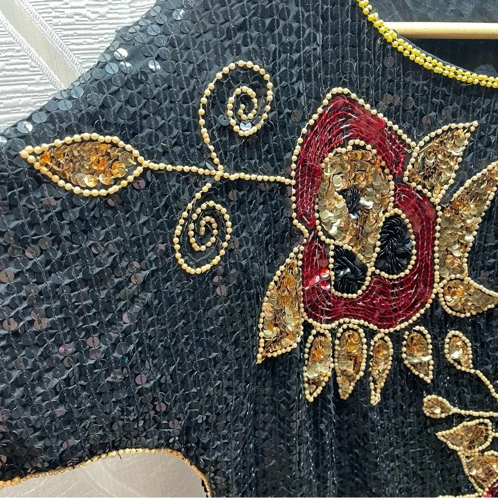 Europeen Vintage Black Sequin‎ Floral Embellished Top Blouse - Picture 2 of 8
